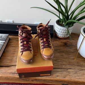 Made in Spain women’s boots. Pikolinos.